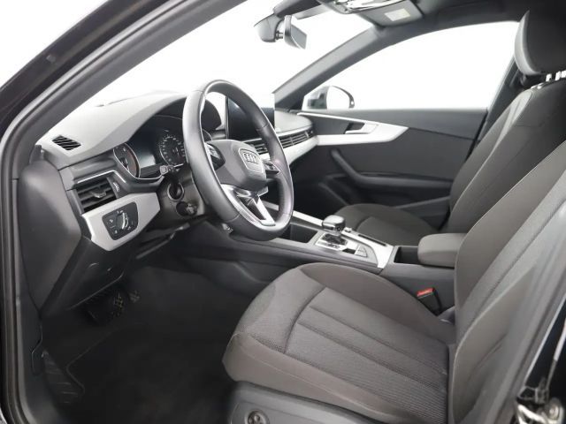 Audi A4 40 TFSI Quattro S-Tronic