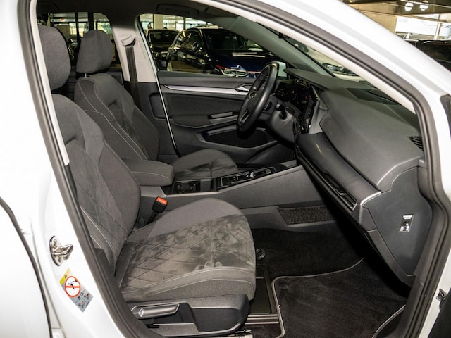 Volkswagen Golf 1.5 eTSI DSG Style