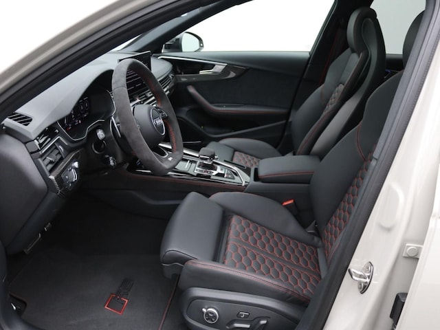 Audi RS4 Avant Quattro