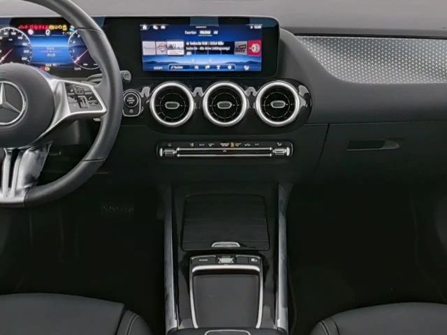 Mercedes-Benz B 200 Kamera+AHK+Totwi+Advance+Winter-Paket+LED