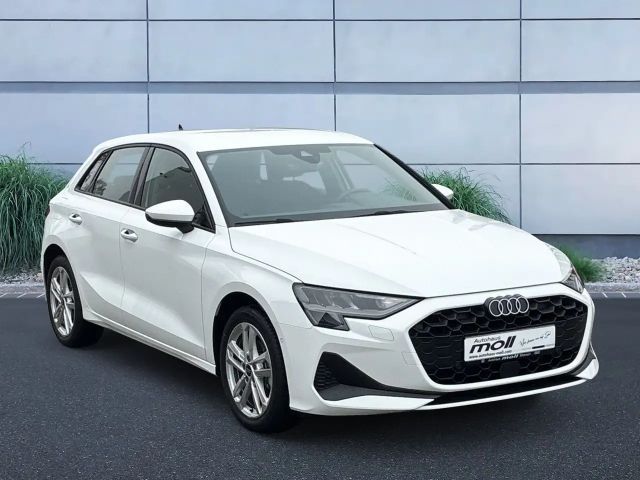 Audi A3 30 TFSI S-Tronic Sedan