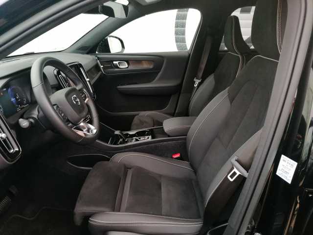 Volvo XC40 R-Design Recharge