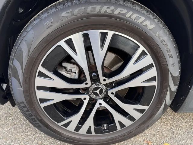 Mercedes-Benz GLA 200 *Panodach*LED*Rückfahrkamera*Easy-Pack*