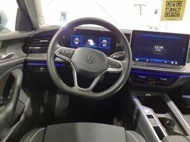 Volkswagen Passat 1.5 eTSI Business DSG Variant