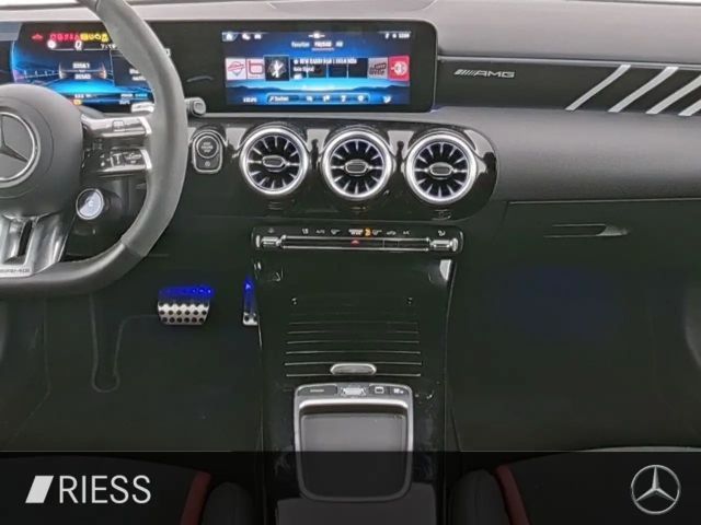 Mercedes-Benz A 35 AMG 4MATIC AMG Line