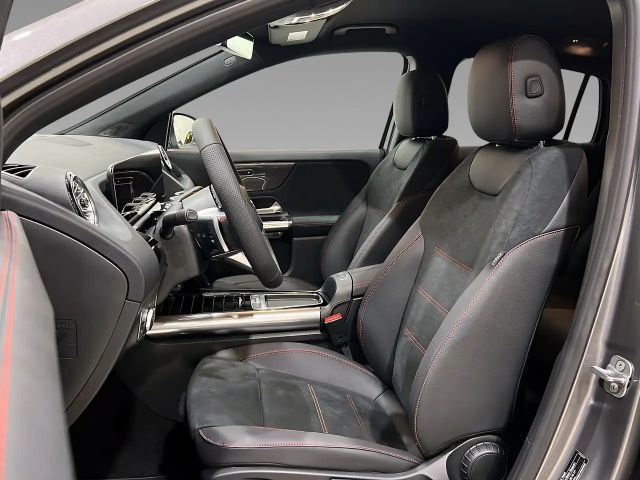 Mercedes-Benz GLA 200 AMG Line GLA 200 d