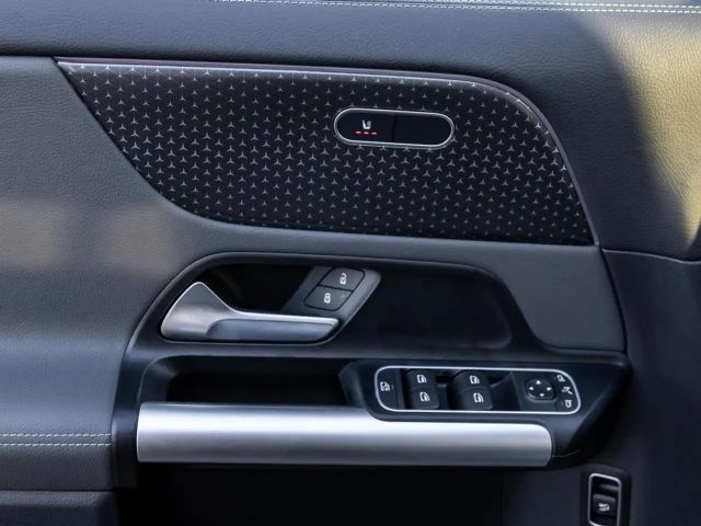 Mercedes-Benz EQA 300 4MATIC Electric Art