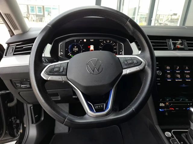 Volkswagen Passat DSG GTE Variant