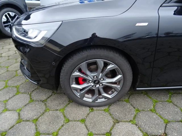 Ford Focus EcoBoost ST Line