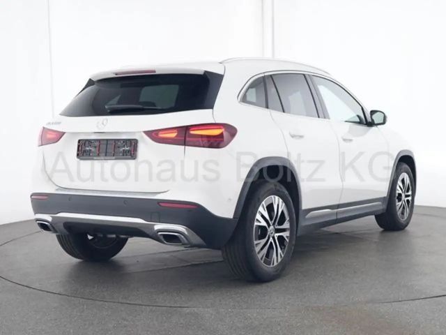 Mercedes-Benz GLA 180 Progressive
