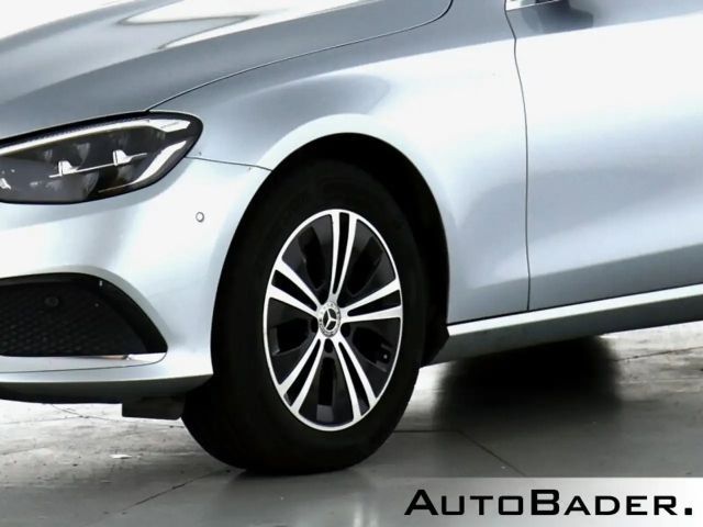 Mercedes-Benz E 220 AVANTGARDE E 220 d Estate