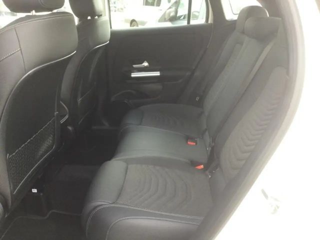 Mercedes-Benz GLA 200 Progressive