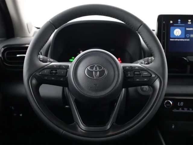 Toyota Yaris Active