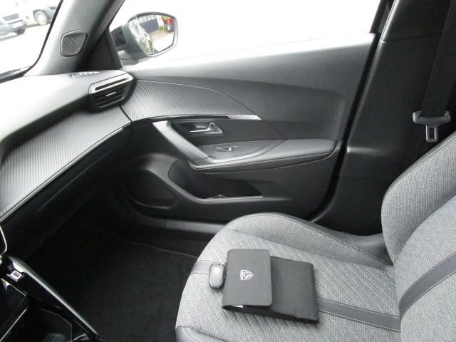 Peugeot 2008 Allure Pack EAT8 PureTech