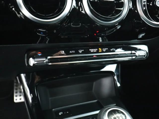 Mercedes-Benz CLA 200 AMG Line CLA 200 d Coupé