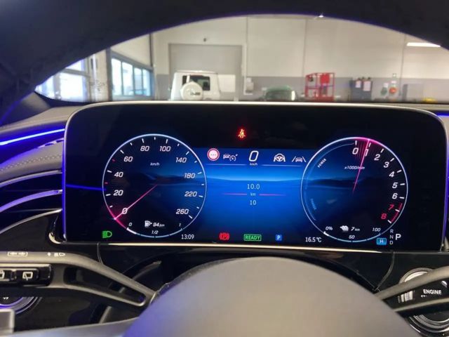 Mercedes-Benz E 300 AMG Line