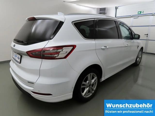 Ford S-Max Titanium