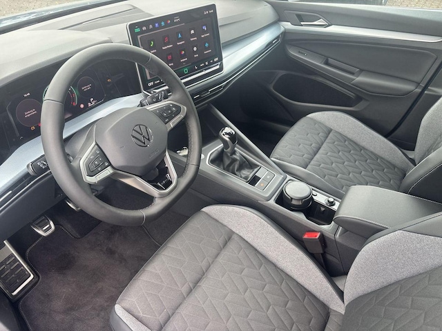 Volkswagen Golf 1.5 TSI Golf VIII