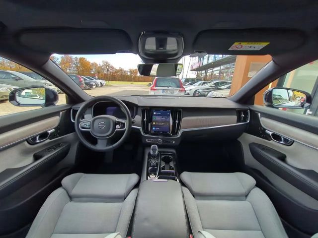 Volvo V90 AWD Dark Plus Recharge