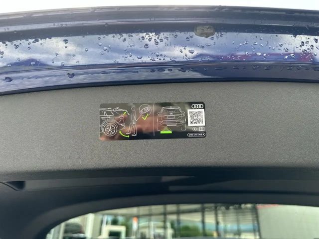 Audi Q4 e-tron Audi Q4 45 e-tron