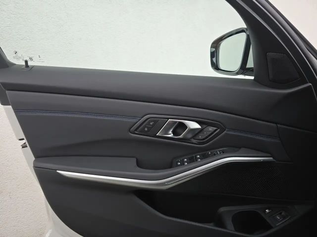 BMW 330 330e M-Sport Touring