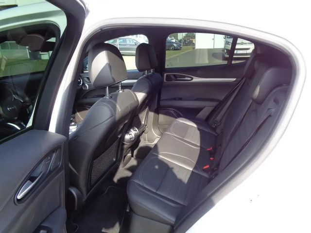 Alfa Romeo Stelvio Q4 Veloce