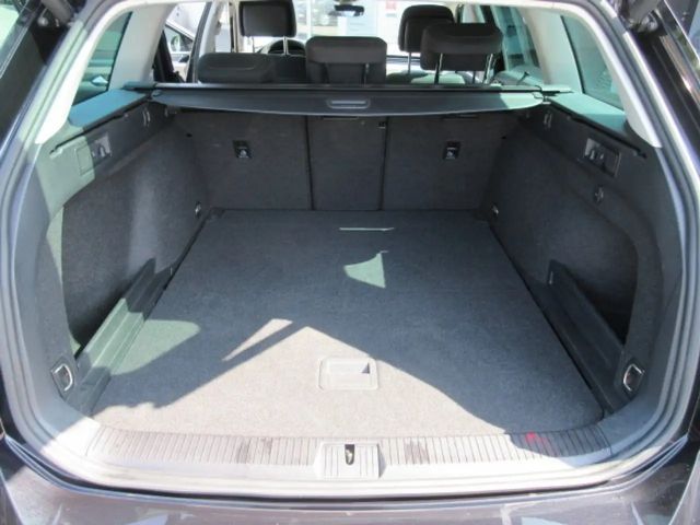 Volkswagen Passat 1.5 TSI Business DSG Variant