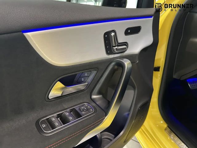 Mercedes-Benz A 220 4MATIC AMG Line