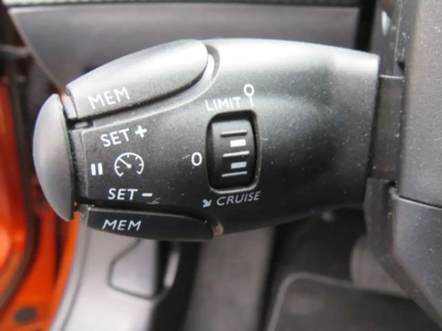 Peugeot E-2008 Active Pack