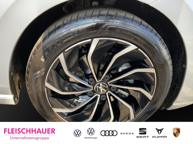 Volkswagen Golf 1.5 eTSI DSG Golf VIII