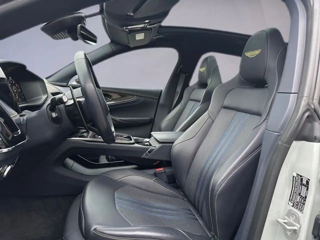 Aston Martin DBX DBX707 Facelift / Full Carbon Fibre / B&W