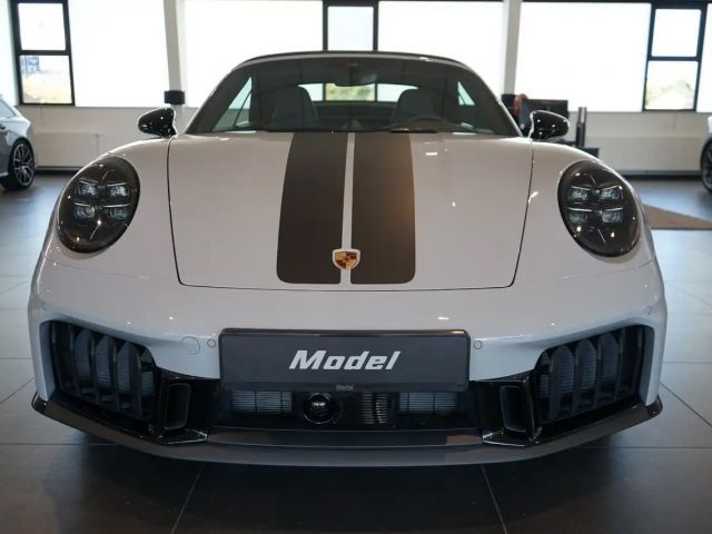 Porsche 992 Cabrio Carrera GTS