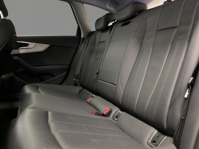 Audi A4 40 TFSI Avant S-Tronic