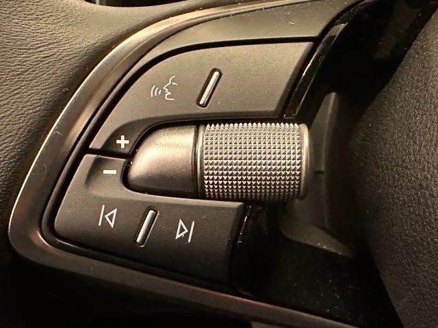 Skoda Kamiq Selection130*Kamera*Sitzheiz*5Jahr 100TKM Garantie