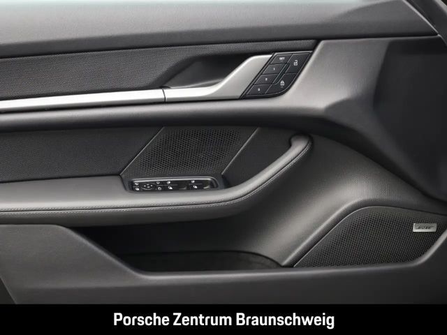 Porsche Taycan 4 Cross Turismo