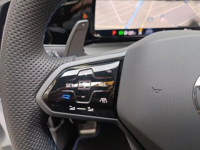 Volkswagen Golf 2.0 TSI DSG Golf VIII IQ.Drive