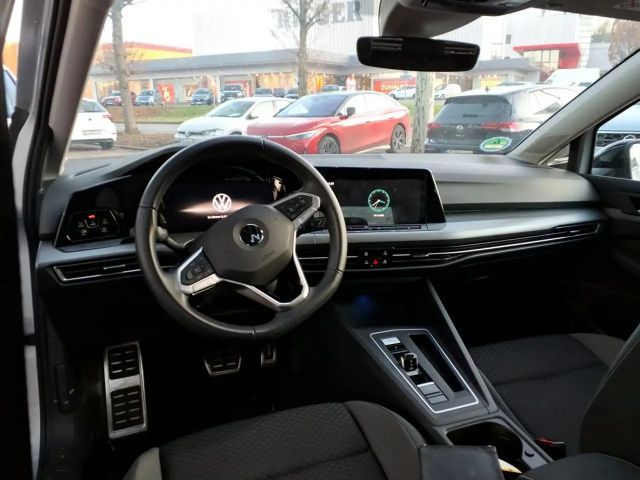 Volkswagen Golf 1.5 eTSI DSG IQ.Drive