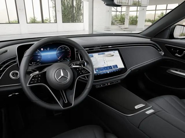 Mercedes-Benz E 200 Sedan