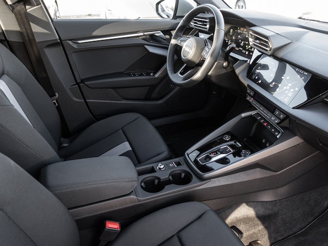 Audi A3 30 TFSI S-Tronic Sedan