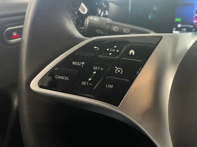 Mercedes-Benz A 180 A 180 d