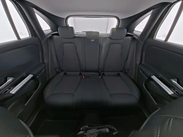 Mercedes-Benz GLA 200 Progressive