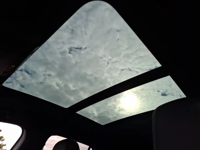 Volkswagen T-Roc R 4M Matrix Navi Akrapovic Pano AID ACC RFK 19"