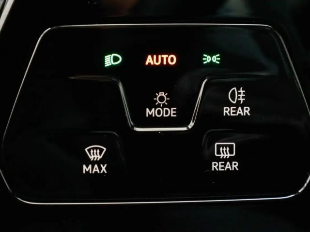 Volkswagen Golf 1.5 TSI Variant