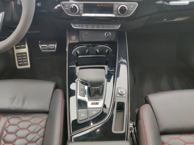 Audi RS4 Avant Quattro S-Tronic