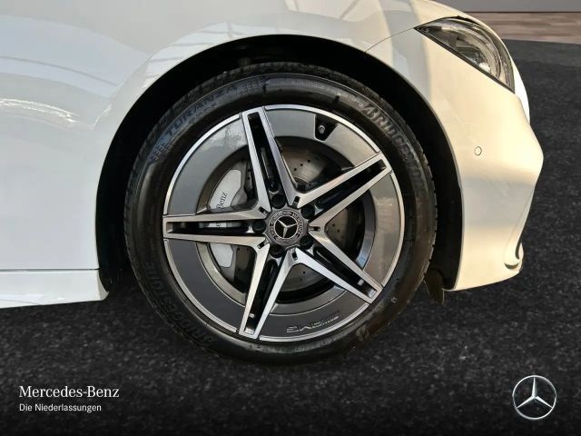 Mercedes-Benz C 180 AMG Line Sedan