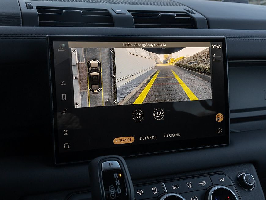 Land Rover Defender 110 Dynamic SE