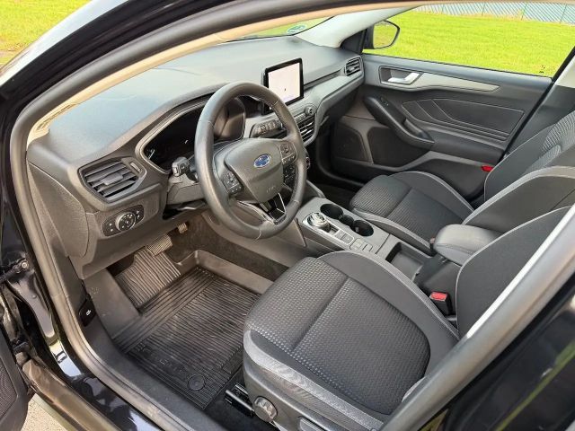 Ford Focus Cool & Connect Wagon