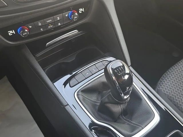 Opel Insignia B Sports Tour SPURH R-KAM NAVI DAB LED