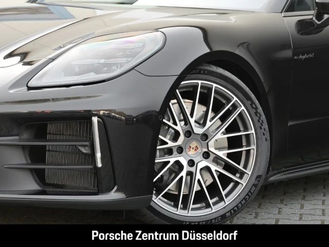 Porsche Panamera 4 E-Hybrid