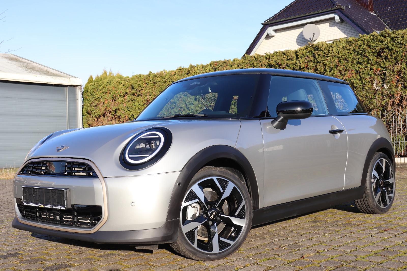 MINI Cooper Favoured John Cooper Works